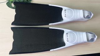 Short Blade Carbon Fiber Fins for Water Sports Swimming Spearfishing Snorkeling